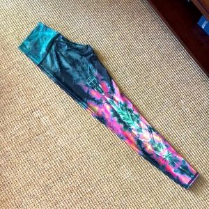 Teeki Eagle Feather Green Hot Pant